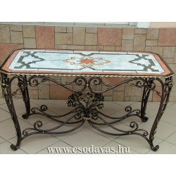 Kovácsoltvas dísztárgyak 12