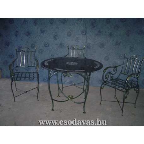 Kovácsoltvas dísztárgyak 13