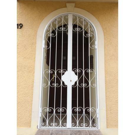 Kovácsoltvas biztonsági ajtó ( kétszárnyu )