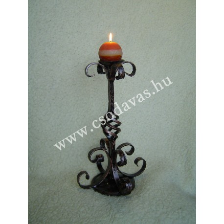 Kolvácsoltvas gyertyatartó GY009