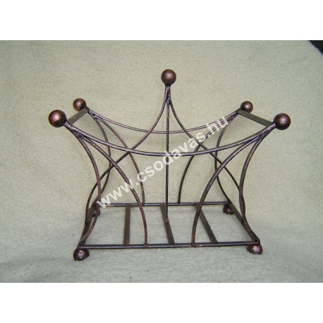 kovácsoltvas újságtartó 01