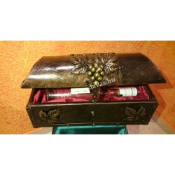 kovácsoltvas bortartó láda