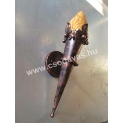 kovácsoltvas fáklyalámpa sárga üvegbúrával