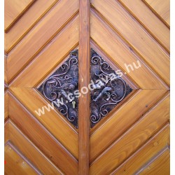 kovácsoltvas kapubetés és kilincs levél mintával